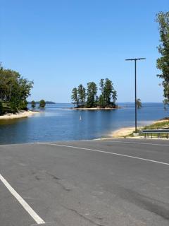 Trails , Tails , and Scales cabins - 8