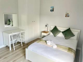 Stylish City Retreat - sleeps 6 - 5