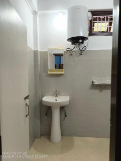 Komu's Homestay - 4