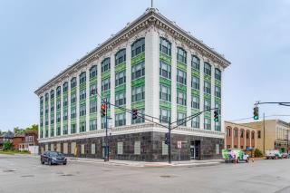 Modern Elegance Timeless Crawfordsville Studio! - 8