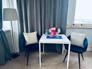 NICE VIEW centrum metro x2 WIFI 600 MBs Smart TV Panorama Miasta - Warschau - 8