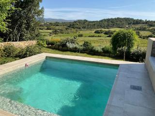 Winemakers Cottage With Vineyard & Mountain Views - 2