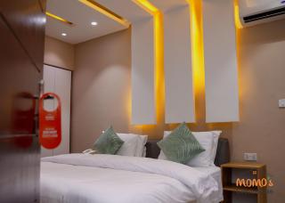 Momo's Hotel - 7