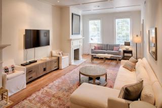 Washington Square Abode by Lucky Savannah - 4