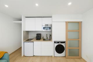 Bright studio, close to city centre and beaches - 9