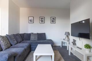 Apartment - Sleeps 3 - Pet friendly - Parking - 7