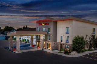 Red Roof Inn PLUS+ & Suites Malone - 5