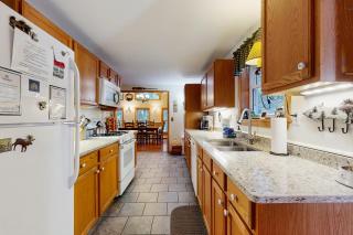 Beaver Cove Cabin - 1