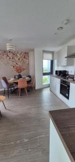 2 Bed Flat with stunning views by City SuperHost - 6