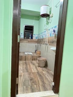 Budget Twin Bed Room 10-RJ Shant Apartment & Homestay - 4