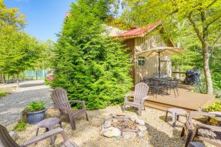 Hike, Leaf Peep and More Sleek Cabin in Weaverville - 9