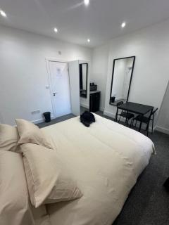 London Westfield nearby - 2