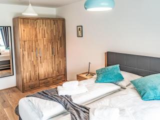 Apartment Top 5 Alpe maritima Seeblick-Bergkulisse by Interhome - 2