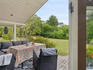 Holiday Home Emelita - 175m from the sea by Interhome - 1