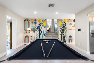 Luxury Villa Pool Jacuzzi Cinema and Game Room - 8