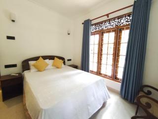 Priyanwada The Lake Cottage - 2