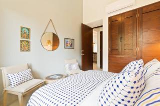 Villa Sirena del Mar Elegant Beachfront Retreat - 2