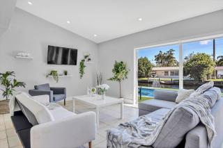 Casa Utopia Waterfront Pool 15 Min To Beach - 8