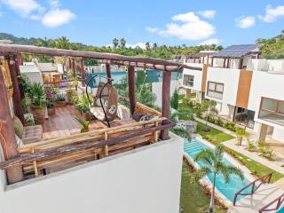 Tranquil Jungle Retreat w Pool Bikes and Walk to Town - 0