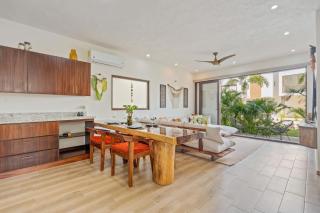Tranquil Jungle Retreat w Pool Bikes and Walk to Town - 6