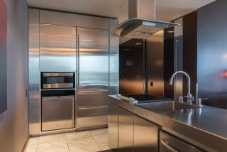 Vegas High Rise Condo w 2 Balconies w Resort - 1