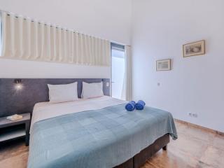 Apartment Suites Sunny Hill-2 by Interhome - 1