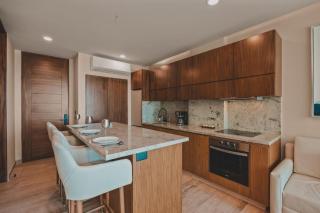 Chill in the tropics with style - 1