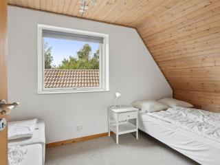 Holiday Home Dzavid - 50m from the sea by Interhome - 9