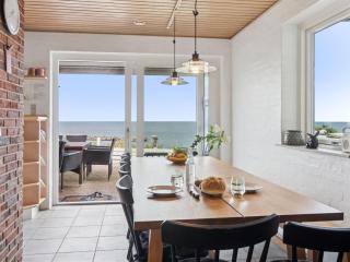 Holiday Home Dzavid - 50m from the sea by Interhome - 8