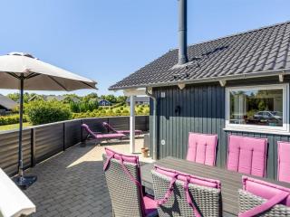 Holiday Home Rosamunde - 700m from the sea by Interhome - 3