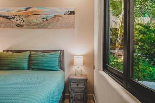 Casa de Luz Beachfront Oasis w Ocean Views Pool - 3
