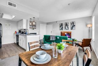 Fresh and Modern 2BR with Gym and Pool - 0