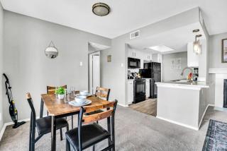Fresh and Modern 2BR with Gym and Pool - 8