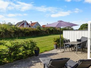 Holiday Home Dior - 300m from the sea by Interhome - 1