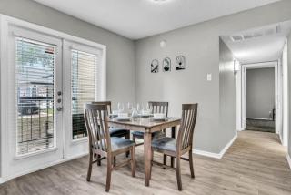 Relaxing 2BR Apartment with Pool and Gym - 1