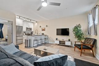 King Bed Suite With Free Parking, Step Free Access - 5