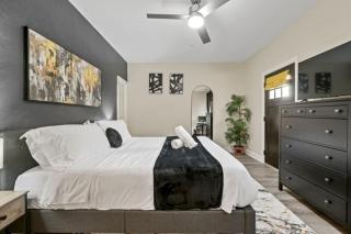 Modern King Bed Suite with Free Parking - Lawrenceville - 0