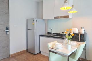 Stay Nimman Center with Rooftop Pool - 4