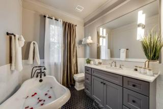Spacious 3BR Executive Suites - 5