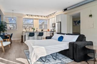 Upscale King Bed Suite with Full Workspace and Free Parking - 1