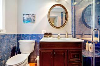 3 BR home, steps from Walnut Street with Free parking - 6