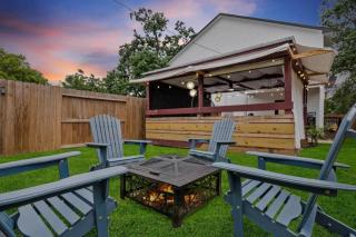 Houston Family Home with Gazebo, Fire Pit and Free Parking ,Near Downtown - 2