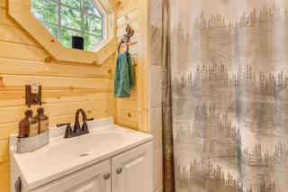 On 40 Acres Charming Cabin in Zanesville! - 5