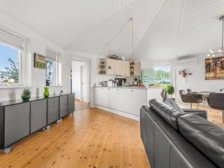 Holiday Home Glenda - 2-1km from the sea by Interhome - 1