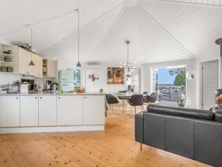 Holiday Home Glenda - 2-1km from the sea by Interhome - 5