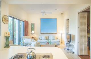 Cohen House Main by Lucky Savannah - 1