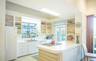 Cohen House Main + Garden by Lucky Savannah - 2