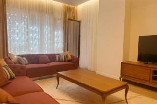 Emerald Luxury 2 Bedroom, 2 Bathroom Apartment - 7