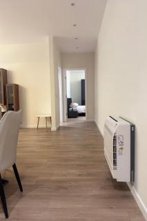 Emerald Luxury 2 Bedroom, 2 Bathroom Apartment - 4