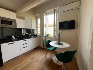Charming Attic Loft - 5 mins Central Station - 9